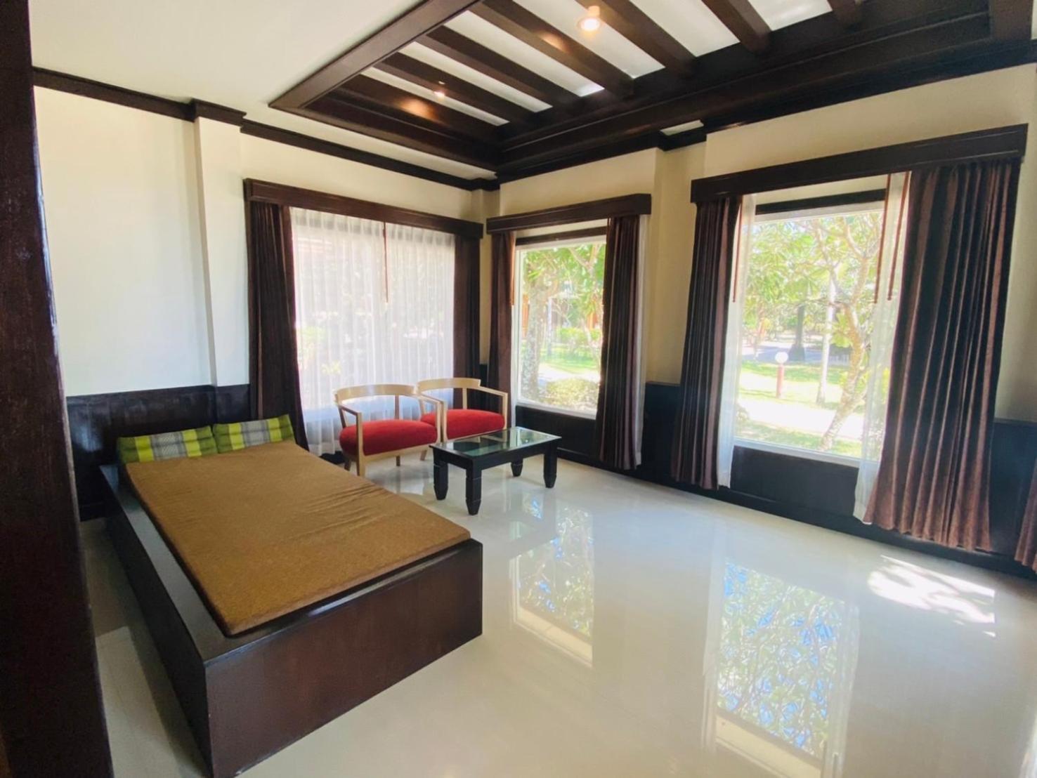 Beach Bungalow At Lanta Resort Ko Lanta Kültér fotó