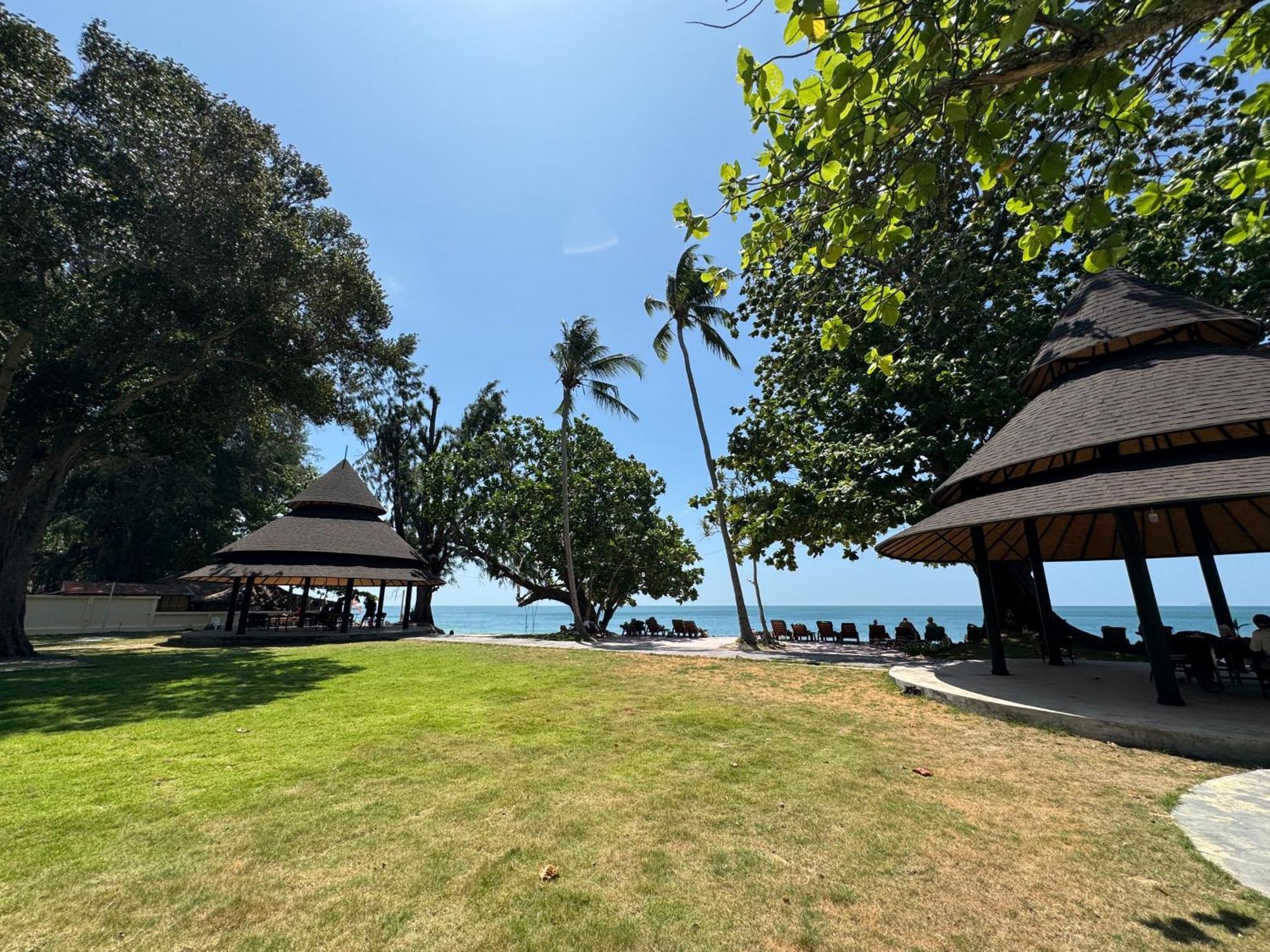 Beach Bungalow At Lanta Resort Ko Lanta Kültér fotó
