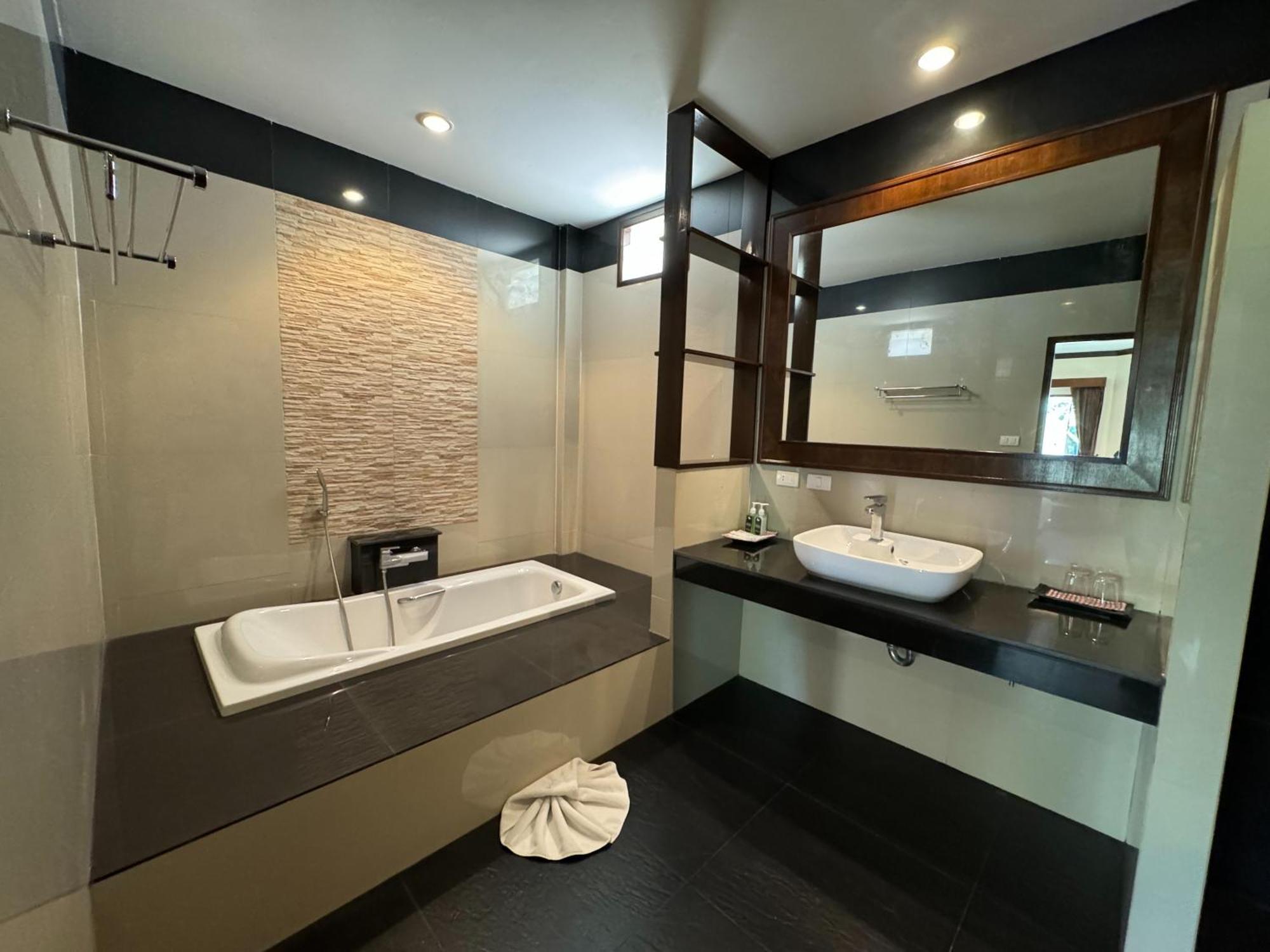 Beach Bungalow At Lanta Resort Ko Lanta Kültér fotó