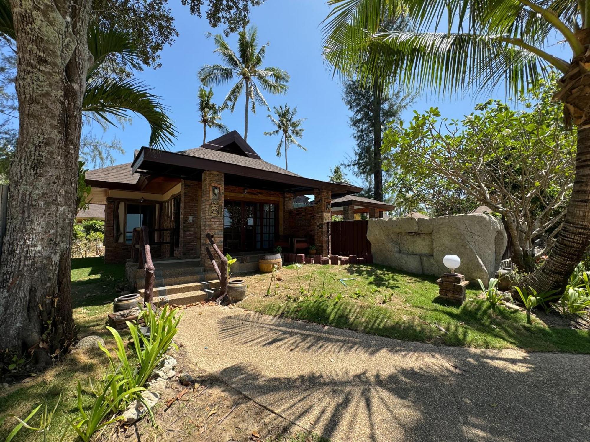 Beach Bungalow At Lanta Resort Ko Lanta Kültér fotó