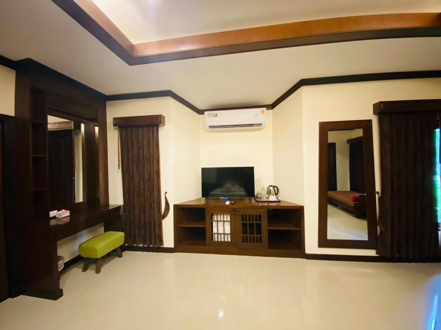 Beach Bungalow At Lanta Resort Ko Lanta Kültér fotó