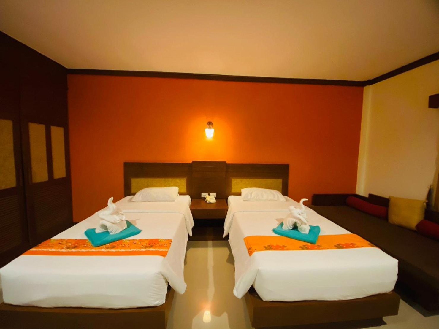 Beach Bungalow At Lanta Resort Ko Lanta Kültér fotó